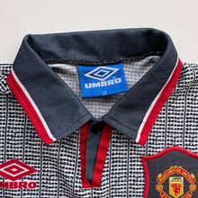 Load image into Gallery viewer, 1995/96 Manchester United full kit (Age 8/10)