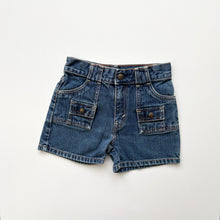 Load image into Gallery viewer, Levi’s denim shorts (Age 6)
