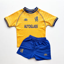 Load image into Gallery viewer, 2000/01 Chelsea kit (Age 3/4)
