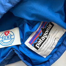 Load image into Gallery viewer, Patagonia puffa coat (Age 5/6)
