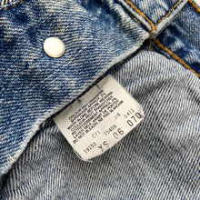 Load image into Gallery viewer, 90s Levi’s denim jacket (Age 2)
