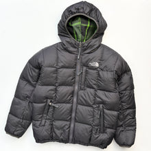 Load image into Gallery viewer, The North Face reversible puffa coat (Age 10/12)
