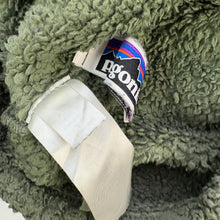 Load image into Gallery viewer, Patagonia fleece (Age 7/8)
