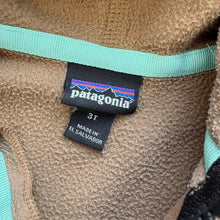 Load image into Gallery viewer, Patagonia fleece (Age 3)
