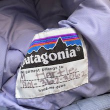 Load image into Gallery viewer, Patagonia puffa coat Age 3/4)
