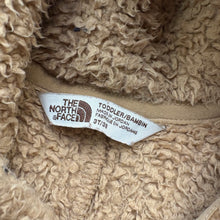 Load image into Gallery viewer, The North Face sherpa fleece (Age 3)
