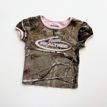 Load image into Gallery viewer, Camo t-shirt (Age 6)
