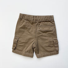 Load image into Gallery viewer, Tommy Hilfiger cargo shorts (Age 3)
