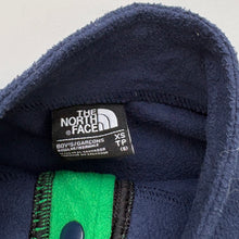 Load image into Gallery viewer, The North Face fleece (Age 6)
