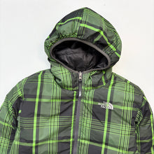 Load image into Gallery viewer, The North Face reversible puffa coat (Age 10/12)
