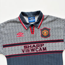 Load image into Gallery viewer, 1995/96 Manchester United jersey (Age 8/10)
