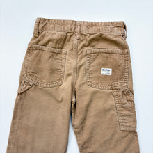 Load image into Gallery viewer, OshKosh corduroy trousers (Age 6)
