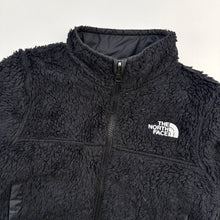 Load image into Gallery viewer, The North Face reversible puffa coat (Age 5)
