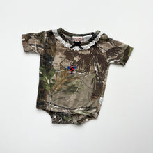 Load image into Gallery viewer, Camo t-shirt (Age 3/6m)
