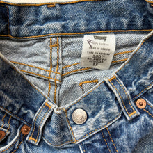 Load image into Gallery viewer, 90s Levi’s 550 jeans (Age 6)
