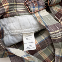 Load image into Gallery viewer, OshKosh dungaree shortalls (Age 9m)
