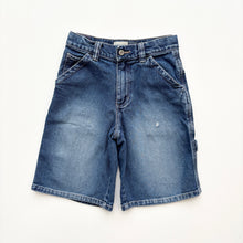 Load image into Gallery viewer, Gap Carpenter shorts (Age 8)
