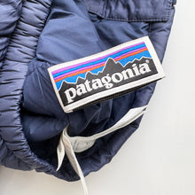 Load image into Gallery viewer, Patagonia puffa jacket (Age 3)
