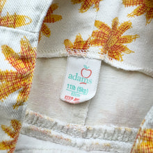 Load image into Gallery viewer, 90s Adams Sunflower dungaree shortalls (Age 3m)
