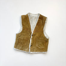 Load image into Gallery viewer, 90s Sherpa vest (Age 3/4)

