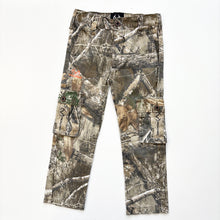 Load image into Gallery viewer, Camo cargos (Age 6/7)
