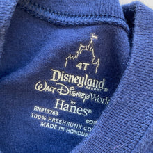 Load image into Gallery viewer, 00s Disneyland t-shirt (Age 4)
