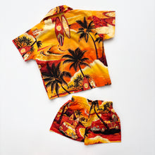 Load image into Gallery viewer, 90s ‘Made in Hawaii’ Hawaiian co-ord two piece (Age 6m)
