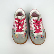 Load image into Gallery viewer, Adidas Samba Trainers (Size 6)
