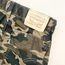 Load image into Gallery viewer, Levi’s camo shorts (Age 8)
