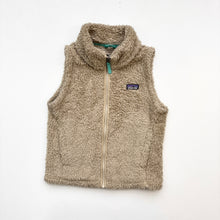 Load image into Gallery viewer, Patagonia Sherpa Fleece (Age 7/8)

