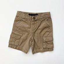 Load image into Gallery viewer, Tommy Hilfiger cargo shorts (Age 3)
