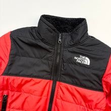 Load image into Gallery viewer, The North Face reversible puffa coat (Age 5)
