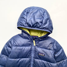 Load image into Gallery viewer, Patagonia puffa coat (Age 4)
