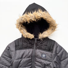Load image into Gallery viewer, OshKosh coat (Age 4)
