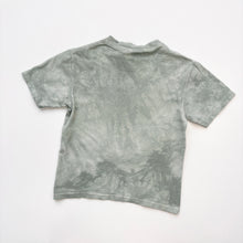 Load image into Gallery viewer, Lion t-shirt (Age 6/8)
