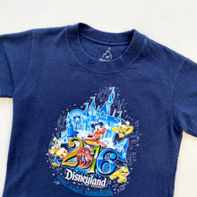 Load image into Gallery viewer, 00s Disneyland t-shirt (Age 4)
