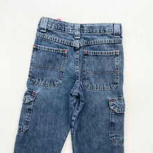 Load image into Gallery viewer, Wrangler cargo jeans (Age 7)

