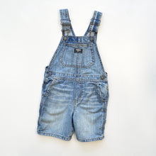 Load image into Gallery viewer, OshKosh dungaree shortalls (Age 4
