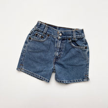 Load image into Gallery viewer, 90s Levi’s denim shorts (Age 5/6)
