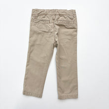 Load image into Gallery viewer, OshKosh trousers (Age 3)
