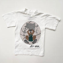 Load image into Gallery viewer, 90s Basketball Print Single Stitch t-shirt (Age 6/8)

