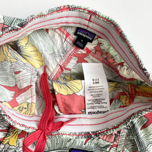Load image into Gallery viewer, Patagonia shorts (Age 7/8)
