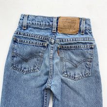 Load image into Gallery viewer, 90s Levi’s 550 jeans (Age 6)
