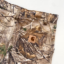 Load image into Gallery viewer, Carhartt shorts (Age 14)
