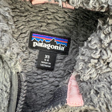 Load image into Gallery viewer, Patagonia fleece (Age 5/6)
