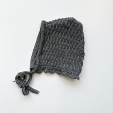 Load image into Gallery viewer, Vintage Hand Knitted Bonnet (Age 0/6m)
