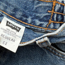 Load image into Gallery viewer, 90s Levi’s denim shorts (Age 5/6)
