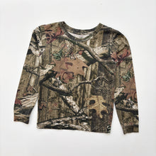Load image into Gallery viewer, Camo long sleeve t-shirt (Age 6/8)
