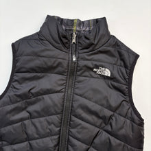 Load image into Gallery viewer, The North Face reversible puffa gilet (Age 10/12)
