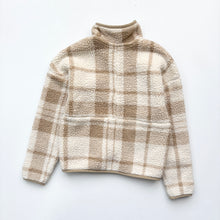 Load image into Gallery viewer, The North Face fleece (Age 7/8)
